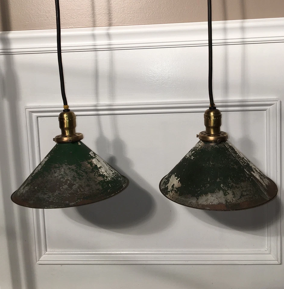 "Par de lámparas colgantes industriales de 35"" tonos verdes antiguos con cable" Foto 1 de 1
