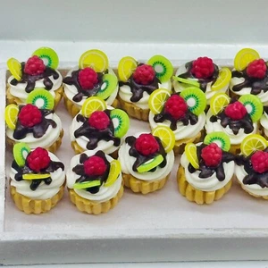10 pieces Miniature Cupcake for Doll's house collection - Picture 1 of 3