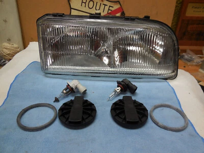 Volvo 850 RH двойной основной/dip фары в сборе #9159413, б/у, подлинный, очень хороший! - Изображение 1 из 4