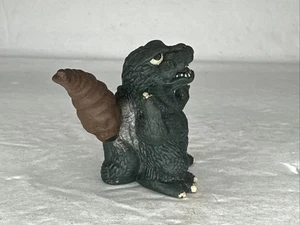 2003 Godzilla 1,5" Godzilla mit beißender Mothra Mini Figur Fingerpuppe Gashapon - Bild 1 von 3