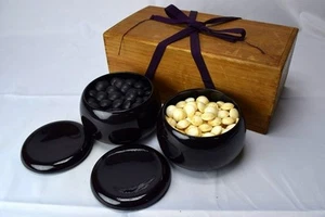 Juego de piedras Go Nº36 Hyuga Suabute concha de almeja y Nachi cuencos lacados negros y caja - Imagen 1 de 1