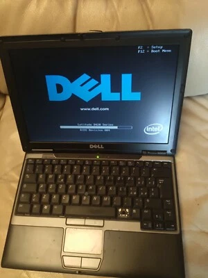 NOTEBOOK DELL LATITUDE D420 INTEL  1,5GB RAM 60GB HD WIN7 Ultimate - Immagine 1 di 4
