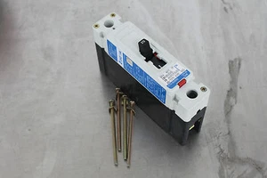 DISYUNTOR CIRCUITO CUTLER HAMMER EHD1020L 20AMP 1 POLO - Imagen 1 de 2