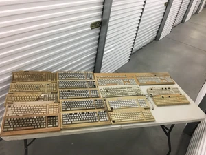 VTG Lot of 17 Apple Keyboards M0110a A9M0330 M0487 M0115 M3501 PARTS - Picture 1 of 11