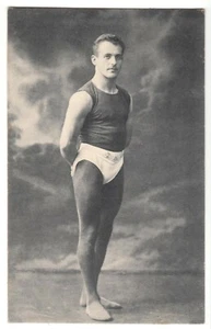 Sport hübscher Artist Mann im Zirkus pretty sporty Circus male 1915 LGBTQ Gay - Picture 1 of 2