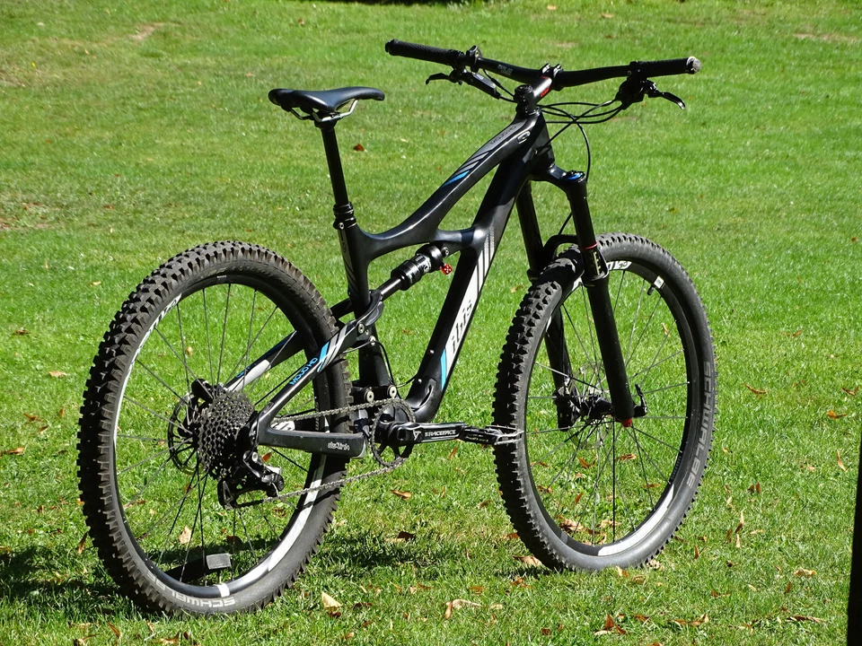 IBIS MOJO HD3 in Version X01 Eagle mit einer RockShox Pike RTC3 im Carbonrahmen - Bild 1 von 4