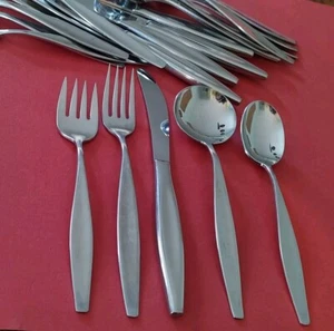 25pz Carvel Hall TEMPO LIBERO 5x5pz Posizionamenti Coltelli Inox Forchette Cucchiai USA - Foto 1 di 13