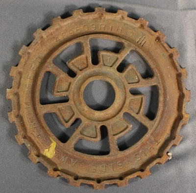 IH International Harvester Planter Seed Plate Cast Iron 469809 - Image 1 of 2
