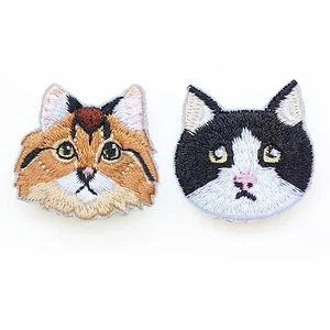 2pcs Brooch Pin Embroidery Cartoon Lifelike Calico Tuxedo Cat Children Unique - Picture 1 of 7