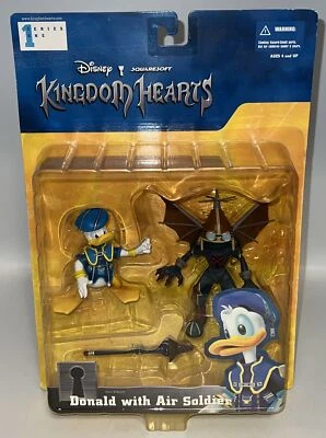 Figura de acción Disney Squaresoft Kingdom Hearts Pato Donald y Soldado de Aire Foto 1 de 4