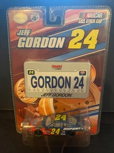 2007 Winner's Circle Jeff Gordon #24 Dupont Monte Carlo w/License Plate 1/64 - Picture 1 of 1