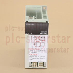 Servoazionamento Mitsubishi MR-J2-03B5 usato 1 pezzo spedizione gratuita - Foto 1 di 2