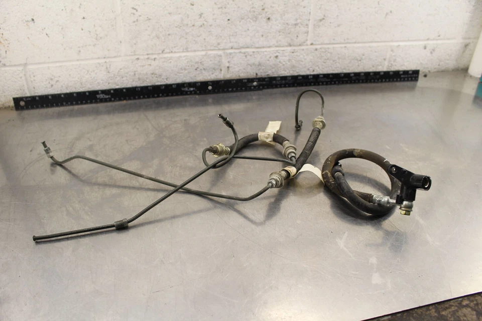 Suzuki Quadrunner 230 LT230GE 1985 pinza de freno delantera mangueras líneas W809 Foto 1 de 4