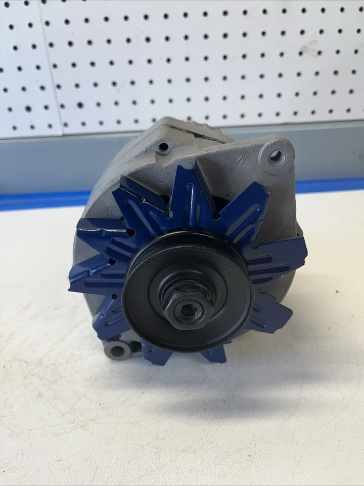 Alternador de fábrica Delco Remy 1100542 63a 3a29 1973 Chevy Monte Carlo 454 Foto 1 de 4