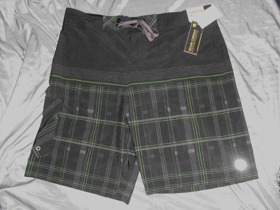 Nuevos pantalones cortos de tabla Ocean Current a cuadros negros para hombre talla 36 Foto 1 de 1