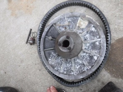 Skidoo 5500 Blizzard MX 1983 piezas de moto de nieve: embrague secundario o impulsado Foto 1 de 3