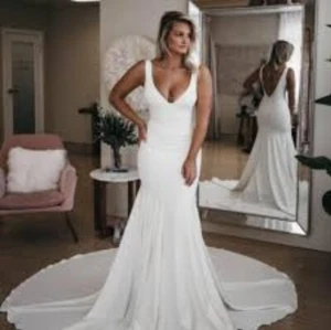 Made with Love Harper Wedding Dress. UK Size 16. Unaltered. - Picture 1 of 5
