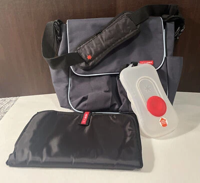 Skip Hop Diaper Messenger Bag Changing Pad & Wipes Case Gray Light Blue Trim EUC - Image 1 of 4