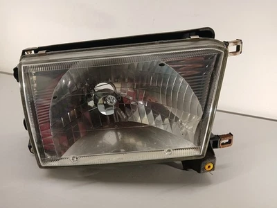 98 99 00 01 02 乘客右手右灯 2000 年丰田 4 Runner 12448934 — 第 1/4 张图片