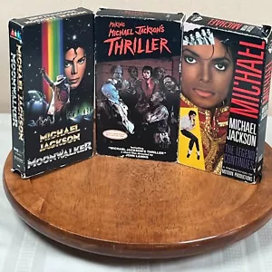 Michael Jackson Moonwalker VHS Thriller The Legend Continues Lot 3 - Foto 1 di 4
