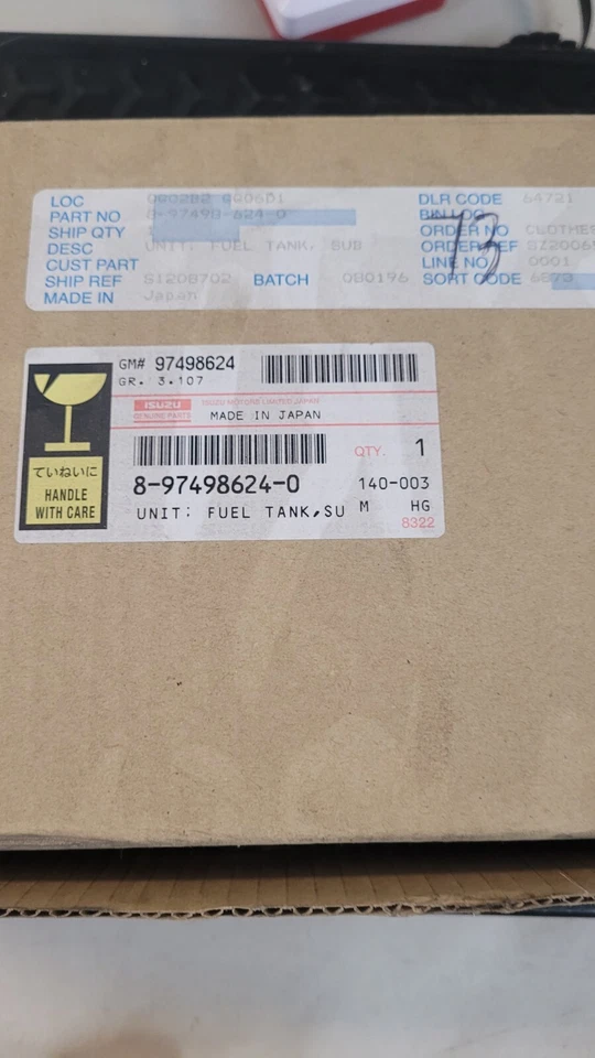 Nueva unidad OEM Isuzu 8-97498-624-0; tanque de combustible (D50) Foto 1 de 1