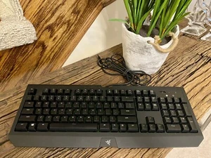 Razer BlackWidow Ultimate Mechanical Gaming Keyboard Green LED Switches !!! - Picture 1 of 7