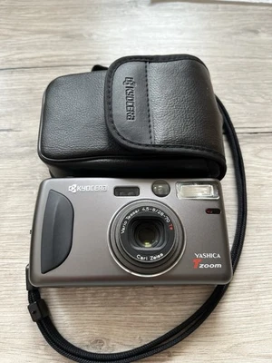 Yashica T4 Zoom 28-70mm Carl Zeiss 35mm Point & Shoot Film Camera - Image 1 of 4