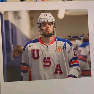 Foto firmada por Will Skahan 8x10 autografiada BC EAGLES EE. UU. Utah Mammoth - Imagen 1 de 1