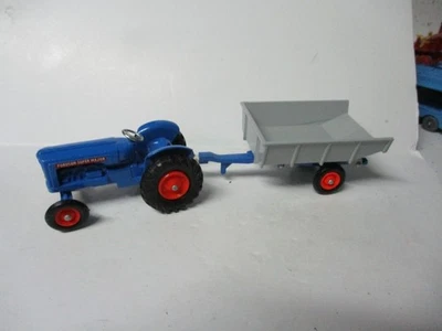 Matchbox Lesney King-Size K-11 Fordson tractor y remolque - ruedas de plástico, sueltas Foto 1 de 2