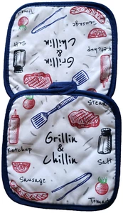 Set of 2 Same Kitchen Pot Holders(7"x7")BBQ ITEMS,GRILLIN & CHILLIN,blue back,GR - Picture 1 of 7