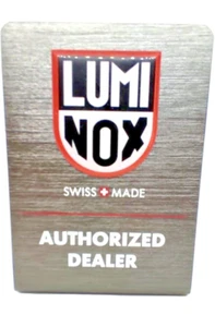 LUMINOX SUISSE - AUTHORIZED DEALER Display Targa Rivenditore Ufficiale NUOVA - Imagen 1 de 5