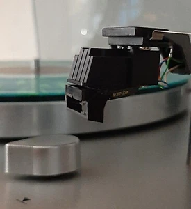 Shure V15-III TM con proteggi ago sistema MM TOP - Foto 1 di 3
