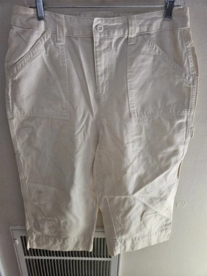 Pantalones cortos Bill Blass para mujer talla 8 Petite frente plano tiro medio textura algodón blanco Foto 1 de 4