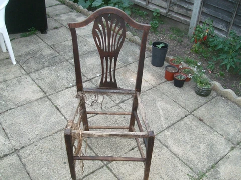 18TH CENTURY MAHOGANY HAND MADE PRINCE OF WALES BACK CHAIR NEED RESTORATION Cover
