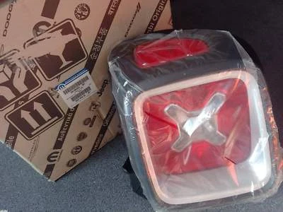 NEW OEM GENUINE MOPAR TAIL STOP RIGHT LAMP JEEP RENEGADE LIMITED EXPORT 15-18 MY - Изображение 1 из 4