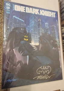 BATMAN ONE DARK KNIGHT #1 MAYHEW SNEAKER HEAD SIGNED & SKETCHED W/COA - Picture 1 of 2