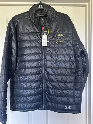 Notre Dame Men’s LG Under Armour  Full Zip Storm Puffer Jacket  NWT Cover