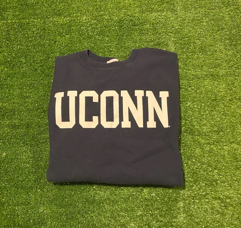 Retro Champion Reverse Weave UCONN Connecticut Huskies crewneck medium Cover