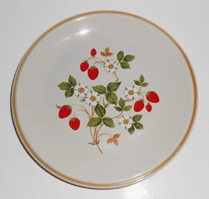 Sheffield China Stoneware  Strawberries 'n Cream Salad Plate - Picture 1 of 2