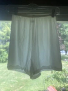 Mutandine bianche vintage anni '50 VANITY FAIR a maglia larghe cupola alte gusset taglia 5 - Foto 1 di 10