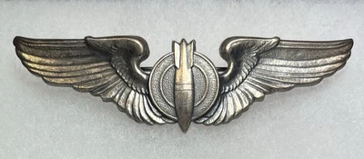 "Alas de bombardero de plata esterlina de 3"" marcadas A.E. de la Segunda Guerra Mundial de los Estados Unidos" Co Foto 1 de 4