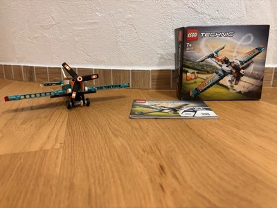 LEGO TECHNIC: Rennflugzeug 42117 Vollständig mit OVP und Anleitung - Bild 1 von 2