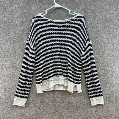 Suéter para mujer Maurices talla grande negro blanco a rayas manga larga tejido recortado Foto 1 de 4