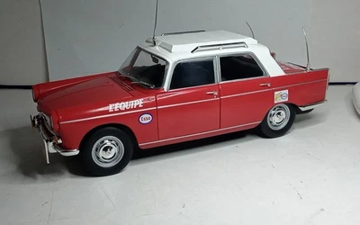 NOREV 1/18 PEUGEOT 404 BERLINE DIRECTEUR TOUR DE FRANCE SANS BOITE gé - Photo 1/4