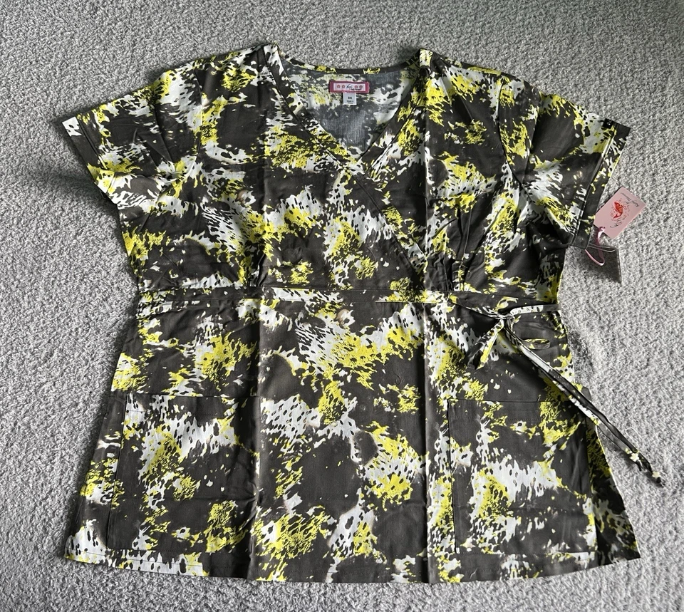 Koi Scrub Top Women’s Sz 3X Gray Splash Animal Print Nursing Medical Kathy - Image 1 of 4