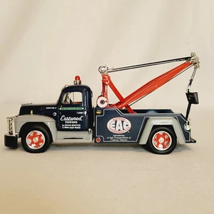 First Gear 1955 Diamond-T Tow Truck 1:34 Eastwood Automobilia #19-1918 - Picture 1 of 24