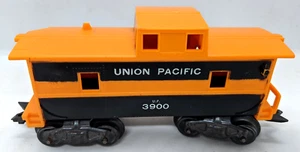 Marx 3900 Union Pacific caboose. O SCALE, USA VINTAGE, METAL TRUCKS & FRAME. - Picture 1 of 5