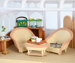 Sylvanian Conservatory Furniture. Wicker chair, table, screen Calico Critters - Picture 1 of 4