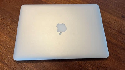 Broken Screen - 2013 Apple MacBook Air 13" i3 1.1GHz 8GB RAM 128GB SSD A1466 - Image 1 of 4