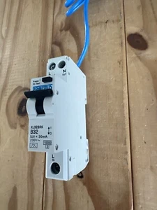 PROTEUS XL32BRK 32A 30MA RCBO COMPACTO 230V Tipo B 10kA B32 1 POLO - Imagen 1 de 2